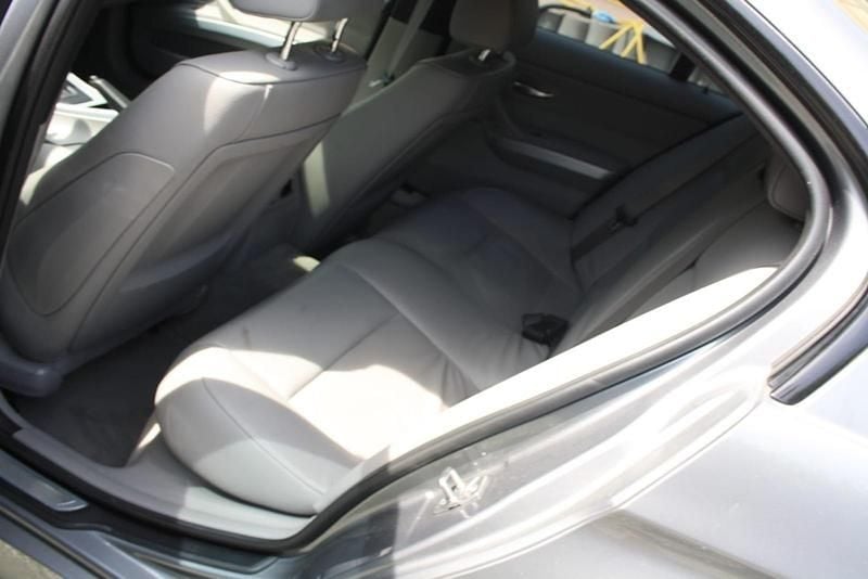 Gebraucht BMW 335 Sport Line 306 PS (225 kW) 2011 Grau Limousine