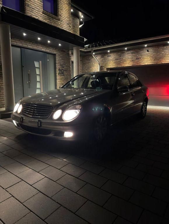 Gebraucht Mercedes E280 Elegance 190 PS (139 kW) 2005 Silber Limousine