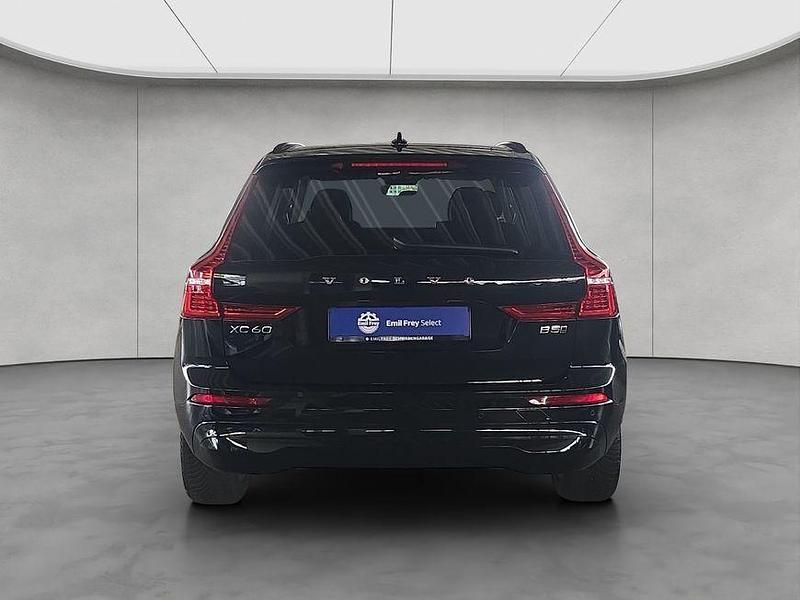 Gebraucht Volvo XC60 Core 250 PS (183 kW) 2024 Schwarz SUV