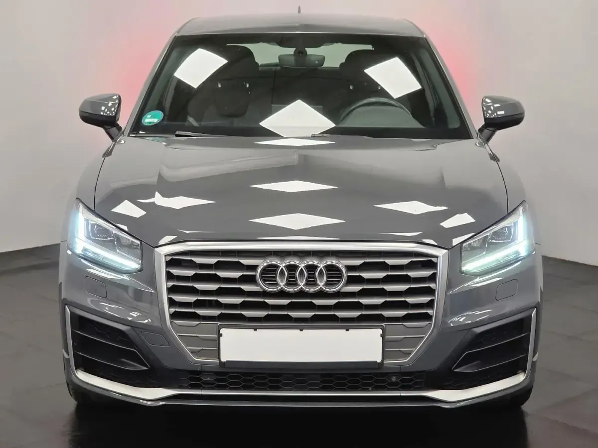 Gebraucht Audi Q2 Sport 150 PS (110 kW) 2017 Grau SUV