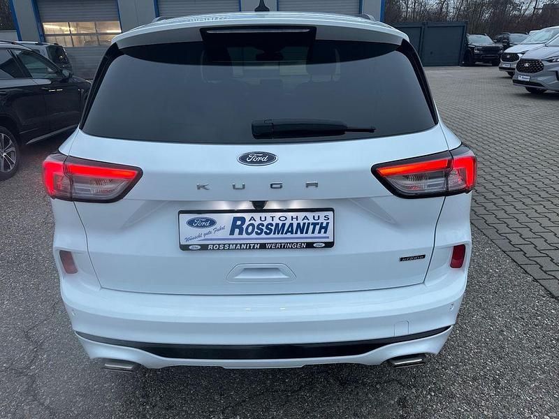 Gebraucht Ford Kuga ST-Line X 224 PS (164 kW) 2022 Frostweiß SUV