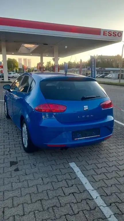 Używany Seat Leon 125 KM (91 kW) 2010 Niebieski Hatchback