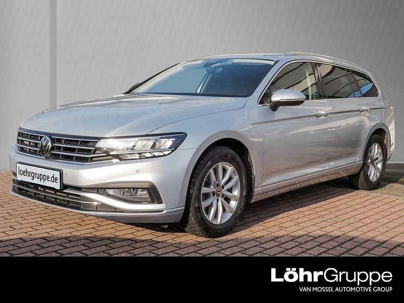 Gebraucht VW Passat Business 150 PS (110 kW) 2023 Silber Kombi