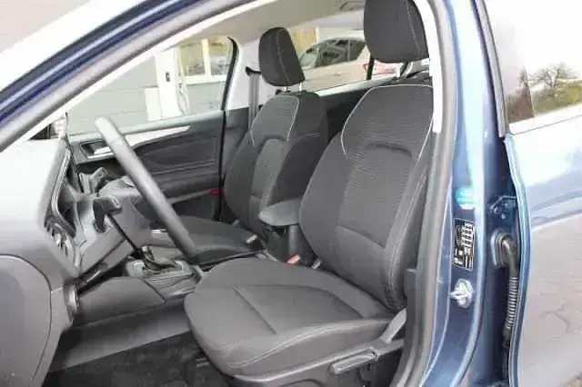 Gebraucht Ford Focus Titanium 125 PS (91 kW) 2023 Chromablaumetallic (metallic) Kombi