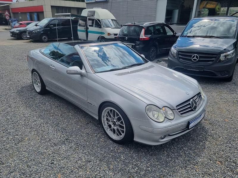 Gebraucht Mercedes CLK500 306 PS (225 kW) 2003 Silber Cabrio
