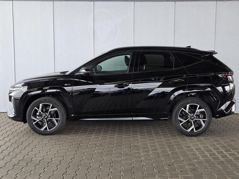 Abyss black metallic Neu 2025 Hyundai Tucson N Line SUV | 38.250 € (Fairer Preis) - Bild 1/4