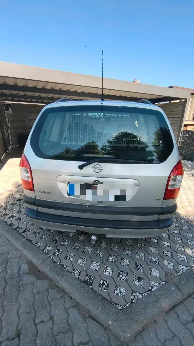Gebraucht Opel Zafira 125 PS (91 kW) 2003 Silber Van / Kleinbus