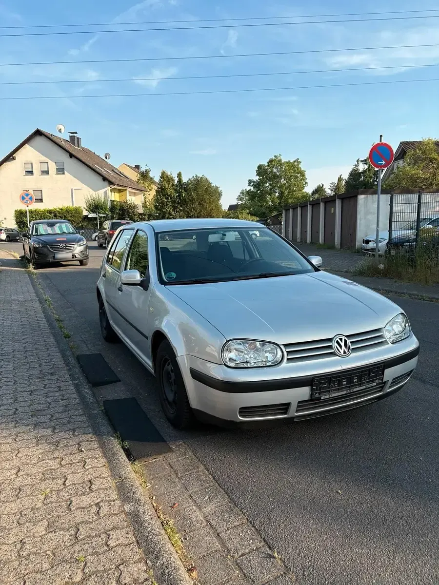 Gebraucht VW Golf IV 75 PS (55 kW) 2000 Grau Kleinwagen