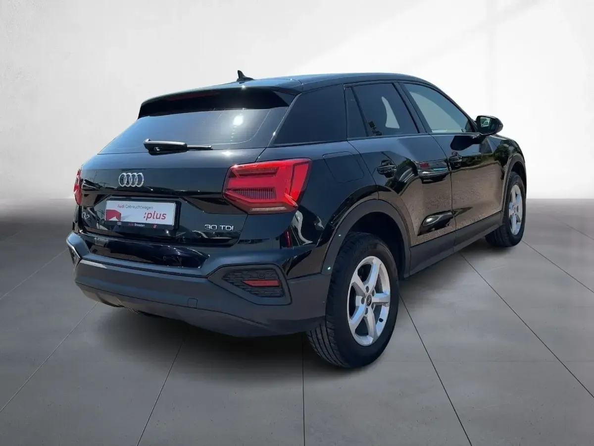 Gebraucht Audi Q2 Ambiente 116 PS (85 kW) 2022 Brillantschwarz SUV