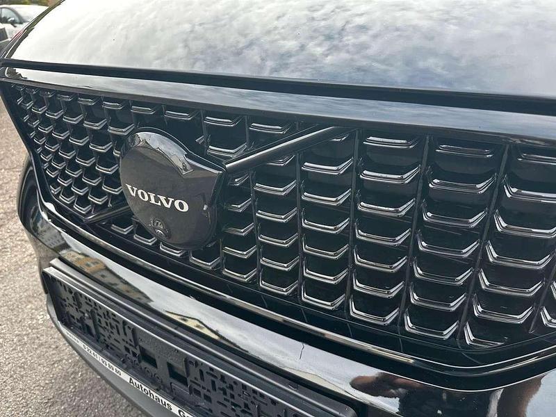 Gebraucht Volvo XC40 Plus 163 PS (119 kW) 2025 Schwarz SUV