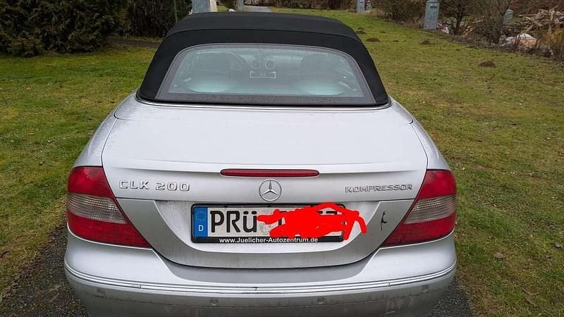 Gebraucht Mercedes CLK200 184 PS (135 kW) 2009 Grau Cabrio