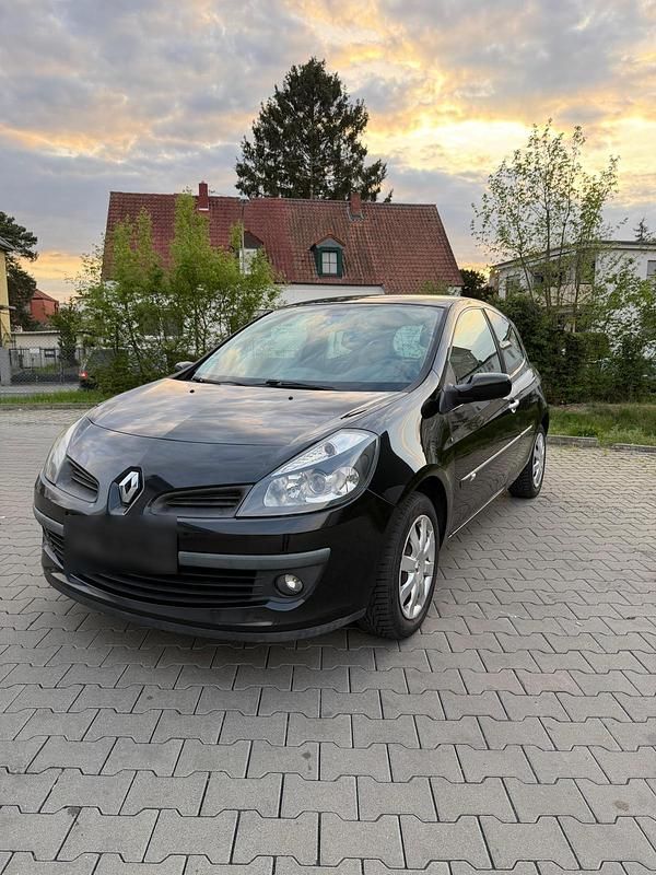 Second-hand Renault Clio II 2007 Hatchback