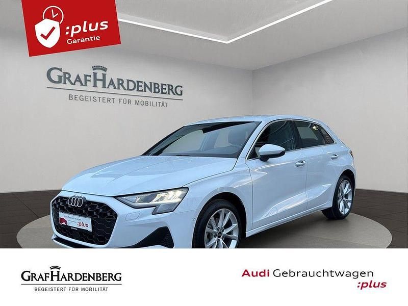 Gletscherweiß metallic Gebraucht 2025 Audi A3 Advanced Plus Limousine | 33.333 € (Superpreis) - Bild 1/4