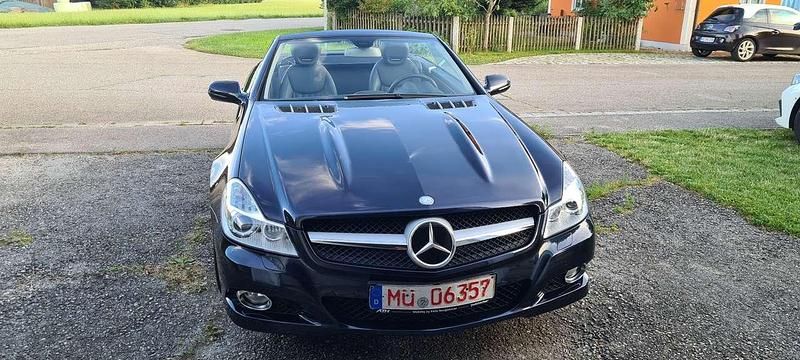 Schwarz Gebraucht 2010 Mercedes SL350 Cabrio | 33.900 € - Bild 1/4