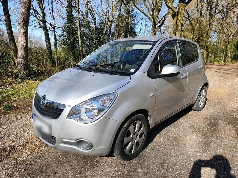 Second-hand Opel Agila 86 CP (63 kW) 2009 Argintiu Hatchback