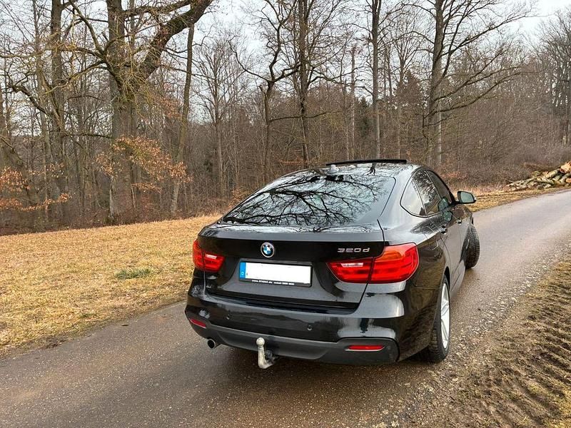 Gebraucht BMW 320 Gran Turismo M Sport 184 PS (135 kW) 2015 Schwarz Limousine