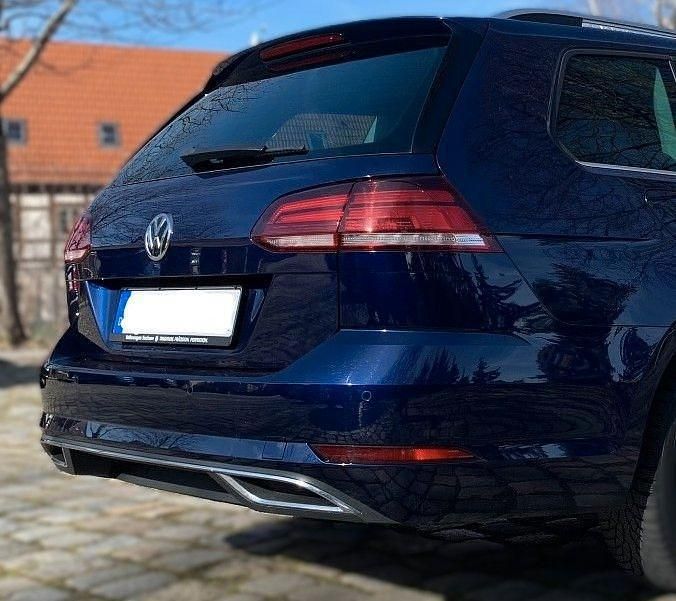 Gebraucht VW Golf VII Highline 150 PS (110 kW) 2019 Blau Kombi