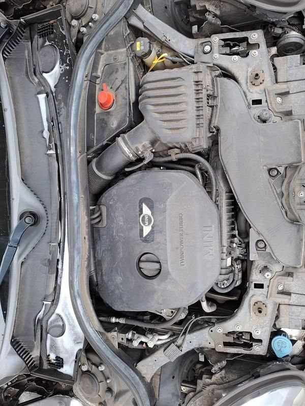 Używany Mini Cooper 136 KM (100 kW) 2016 Czarny Hatchback