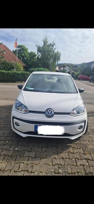 Weiß Gebraucht 2017 VW up! CLUB Kleinwagen | 5.200 € (Guter Preis) - Bild 1/4