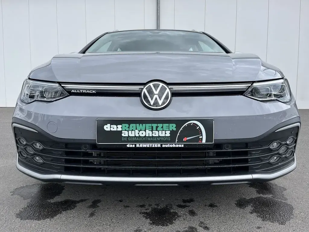 Gebraucht VW Golf Alltrack 200 PS (147 kW) 2021 Mondsteingrau Kombi
