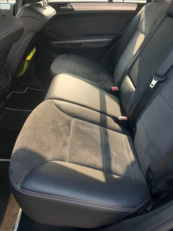 Gebraucht Mercedes ML350 231 PS (169 kW) 2010 Schwarz SUV