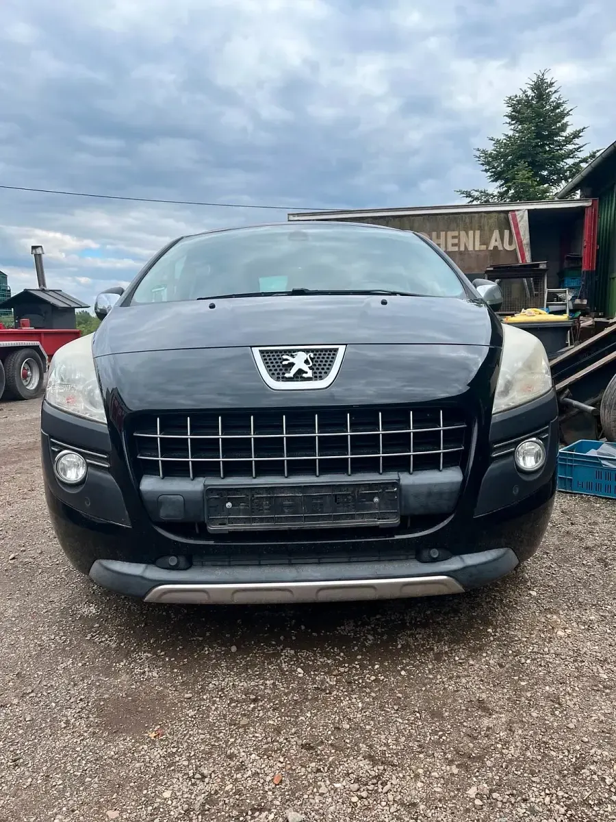 Second-hand Peugeot 3008 112 CP (82 kW) 2012 Albastru Break