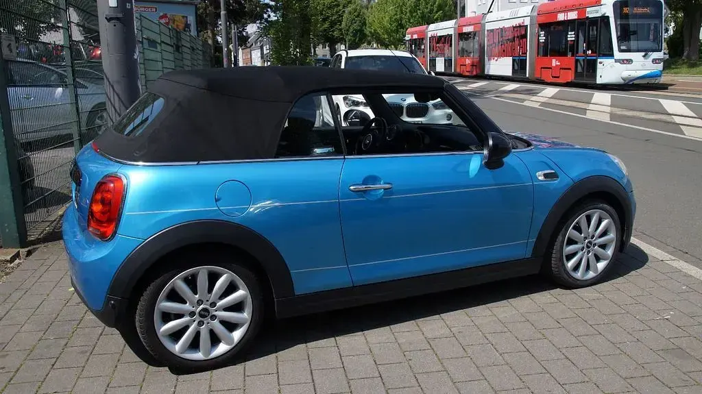 Gebraucht Mini Cooper Cabriolet 136 PS (100 kW) 2017 Blau Cabrio