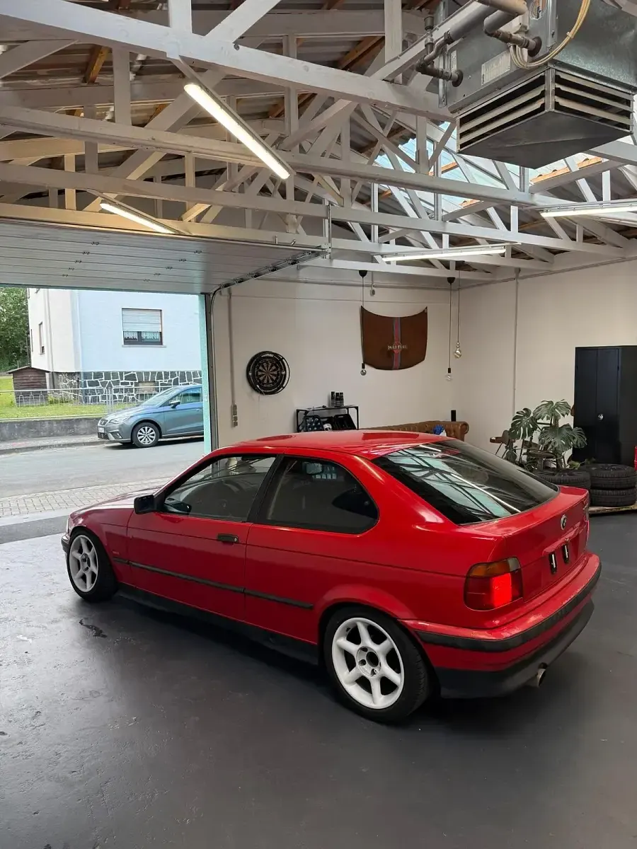 Gebraucht BMW 323 170 PS (125 kW) 1998 Rot Coupé