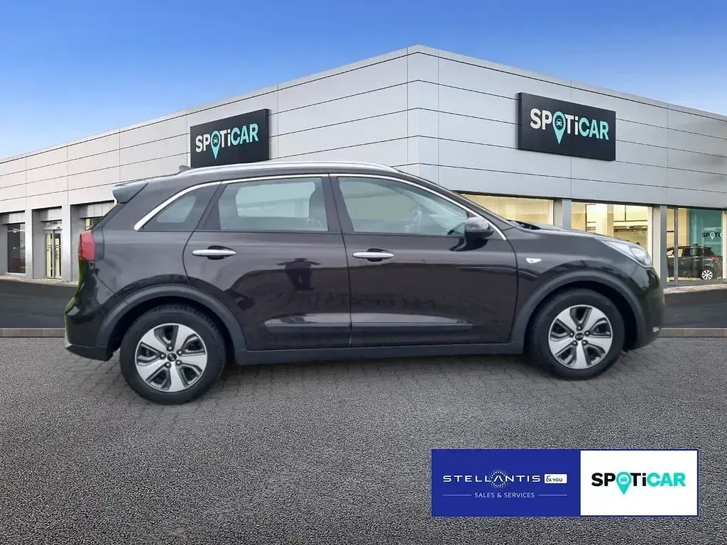 Gebraucht Kia Niro Vision 141 PS (103 kW) 2019 Braun SUV
