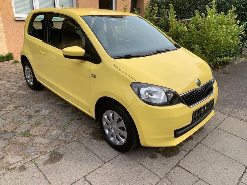 Gelb Gebraucht 2013 Skoda Citigo Ambition Kleinwagen | 3.990 € (Guter Preis) - Bild 1/4