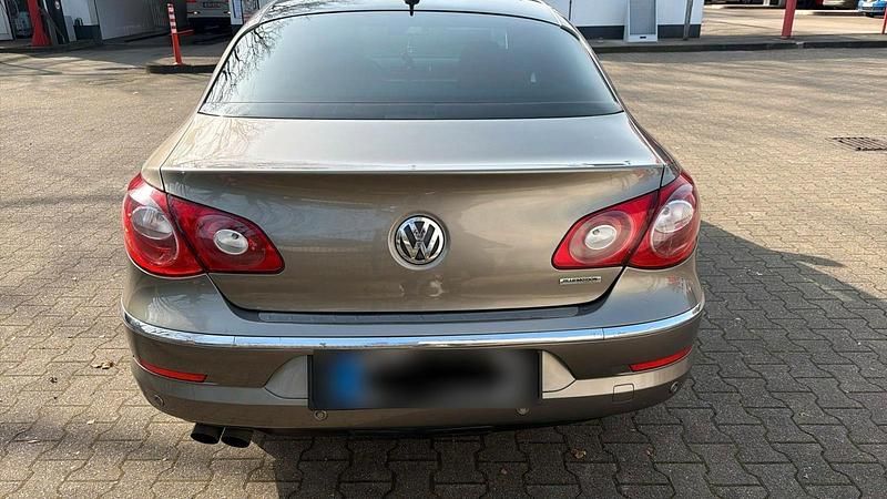 Gebraucht VW Passat 140 PS (102 kW) 2011 Braun Limousine