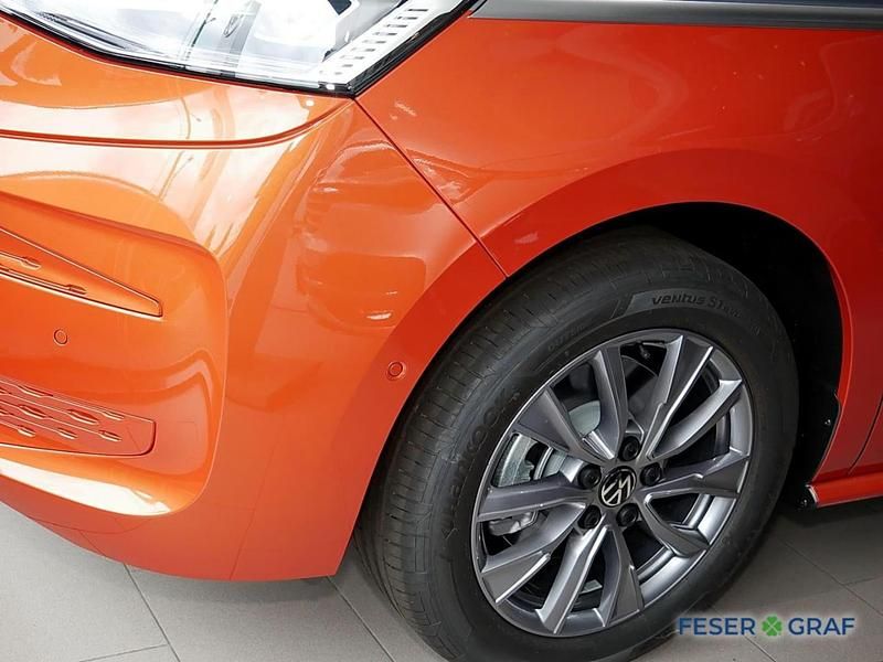 Begagnad VW Multivan Style 204 HK (150 kW) 2023 Minibuss
