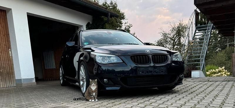 Schwarz Gebraucht 2008 BMW 525 M Sport Kombi | 13.900 € - Bild 1/4