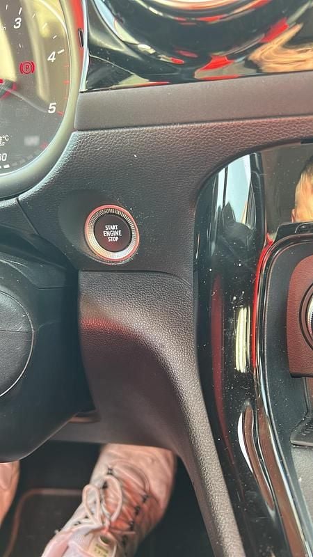 Gebraucht Mercedes 180 2022 Grau Limousine