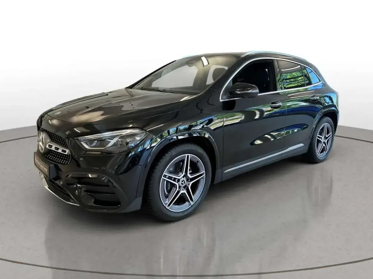 Gebraucht Mercedes GLA200 AMG line 163 PS (119 kW) 2025 Unilack nachtschwarz SUV