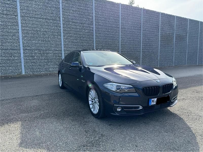 Gebraucht BMW 535 Luxury Line 306 PS (225 kW) 2014 Blau Limousine