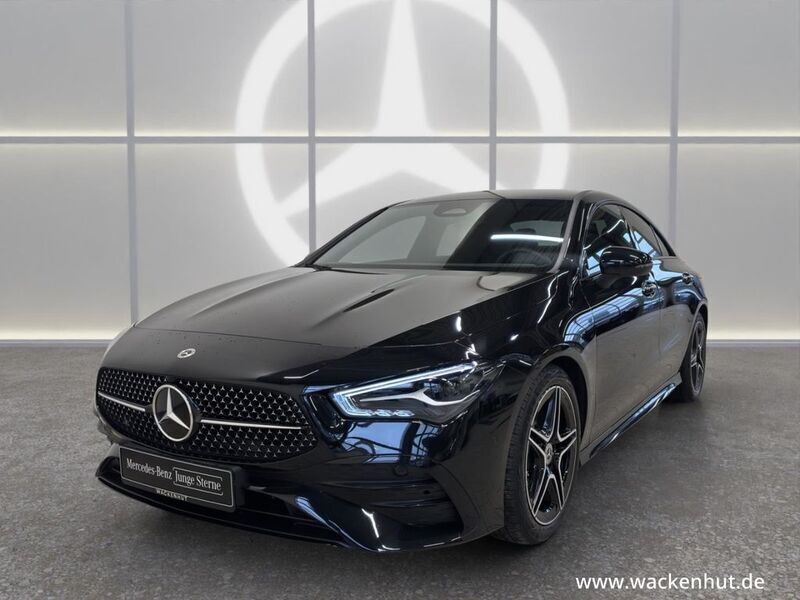 Schwarz Gebraucht 2023 Mercedes CLA200 AMG Limousine | 37.930 € (Fairer Preis) - Bild 1/4