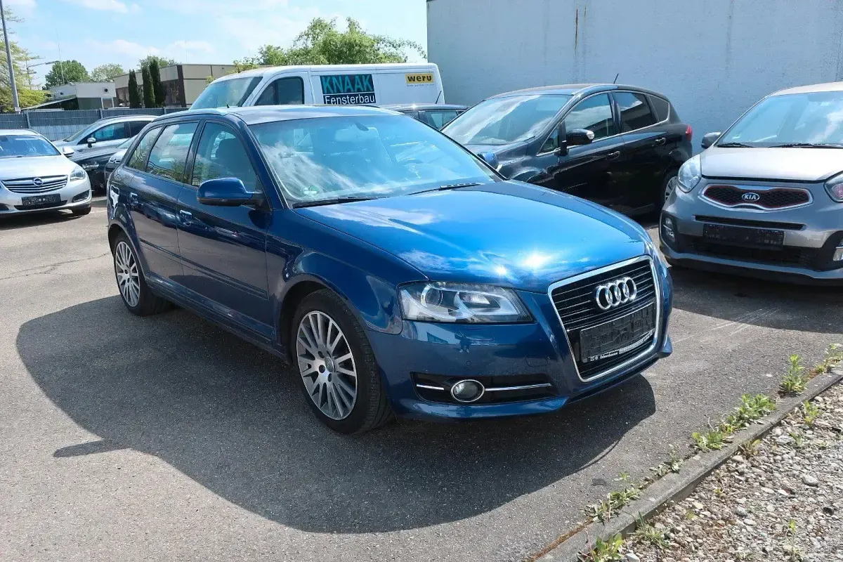 Używany Audi A3 Ambition 140 KM (102 kW) 2012 Niebieski Hatchback