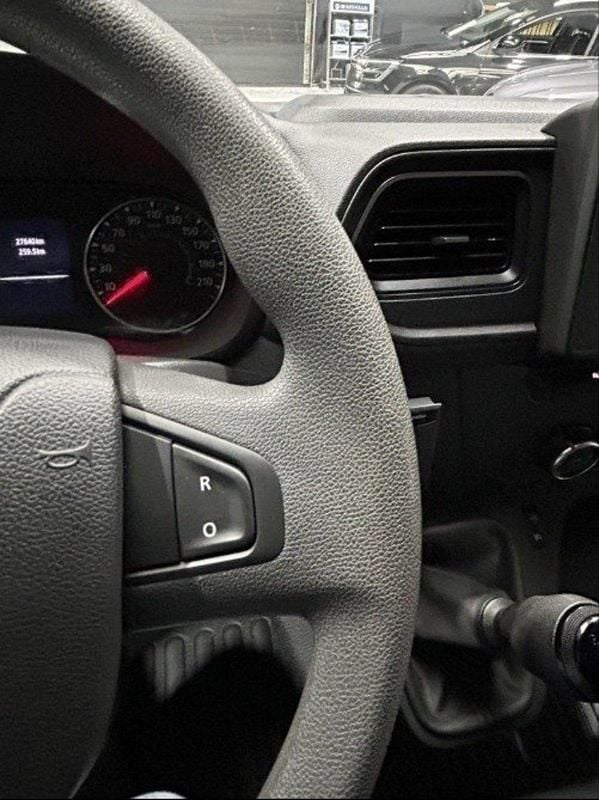 Gebraucht Nissan Interstar 136 PS (100 kW) 2023 Grau Van