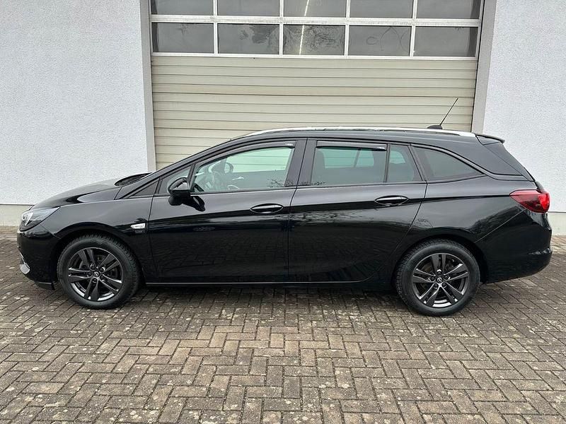 Second-hand Opel Astra 145 CP (106 kW) 2020 Negru Break