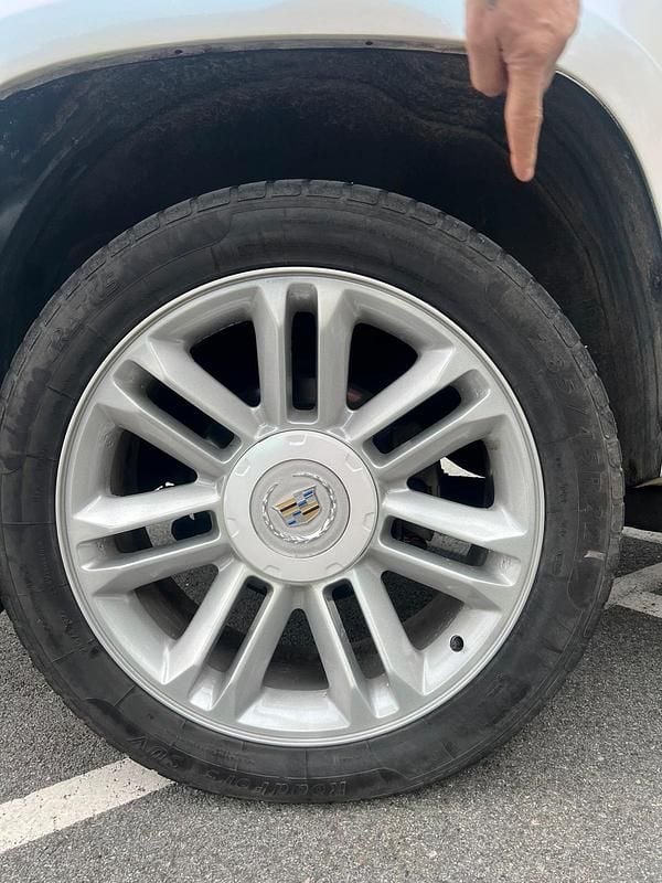 Gebraucht Cadillac Escalade 409 PS (300 kW) 2012 Weiß SUV