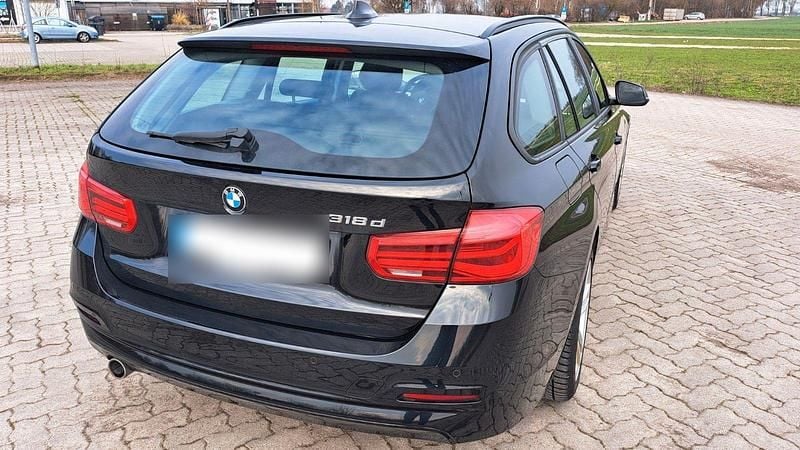 Gebraucht BMW 318 150 PS (110 kW) 2019 Schwarz Kombi