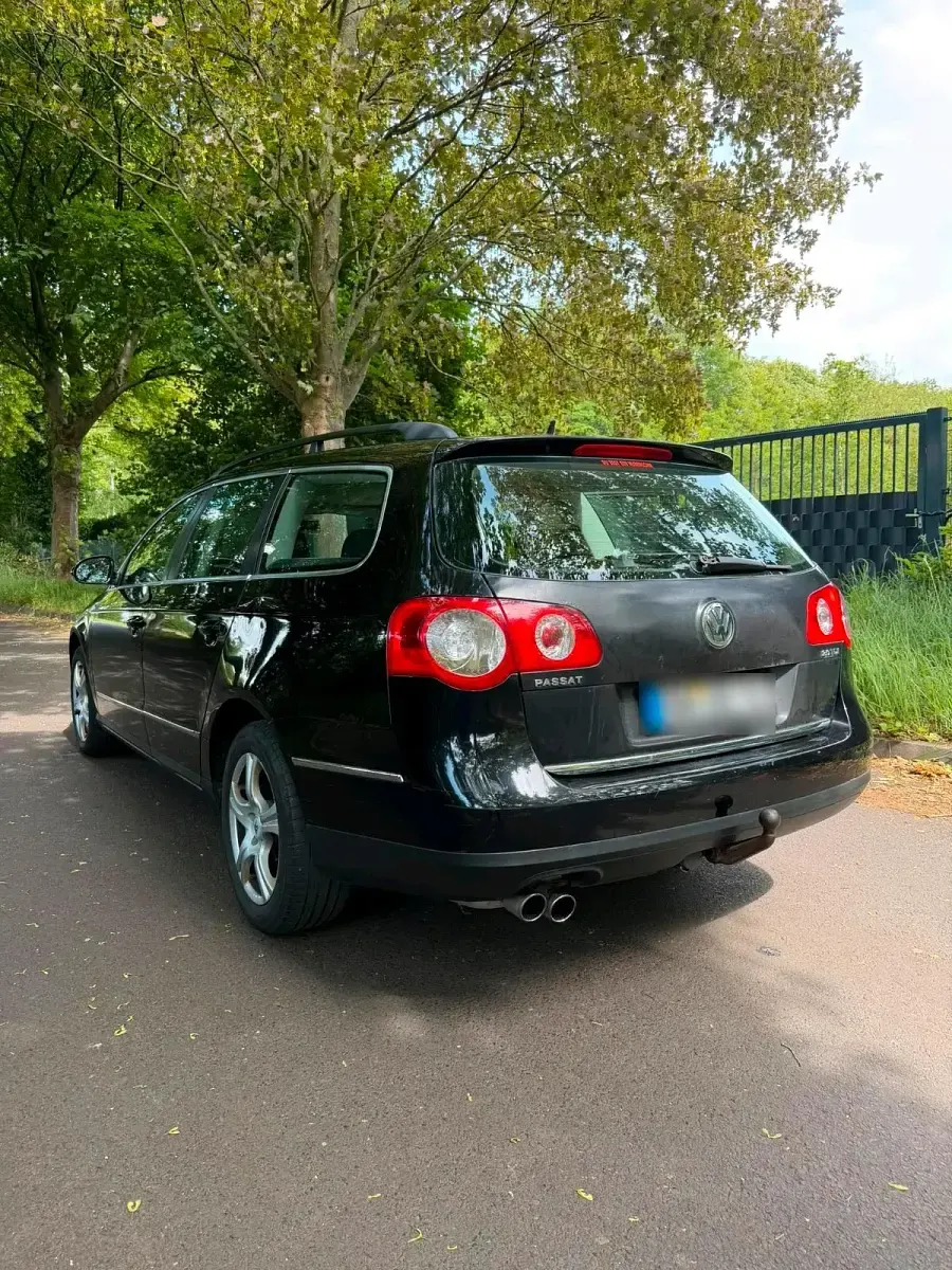 Gebraucht VW Passat 140 PS (102 kW) 2005 Schwarz Kombi