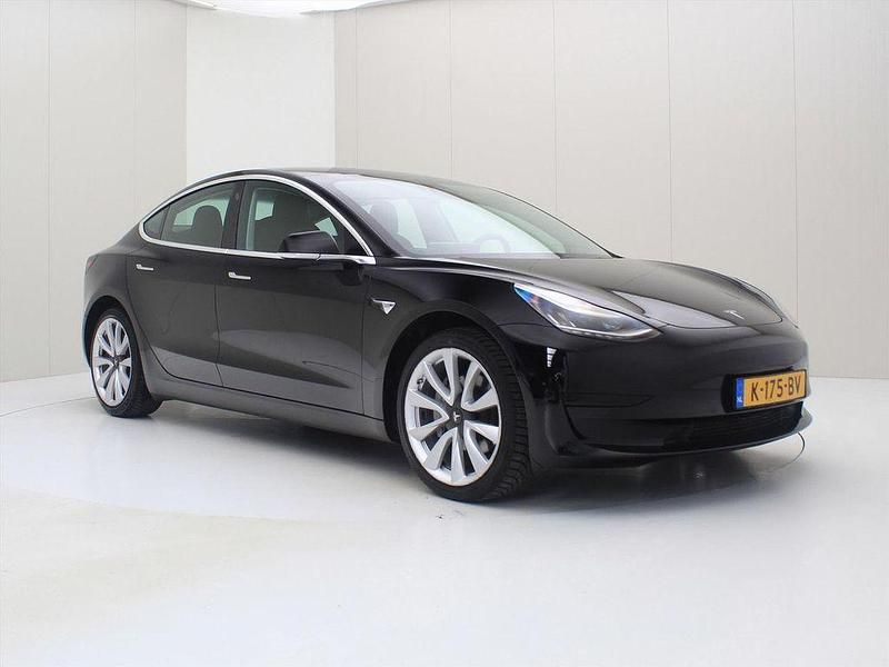 Gebraucht Tesla Model 3 Standard Range 225 kW (306 PS) 2020 Schwarz Limousine