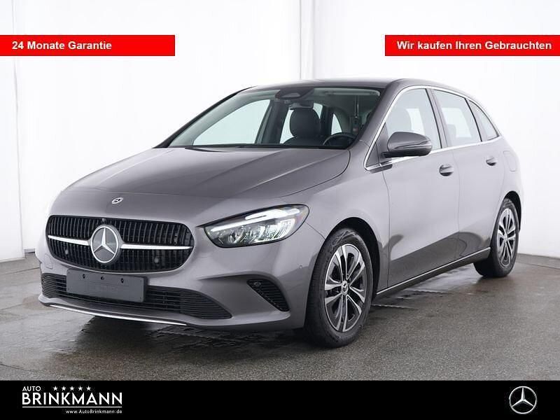 Grau Gebraucht 2024 Mercedes 180 Advanced Limousine | 26.680 € (Superpreis) - Bild 1/4