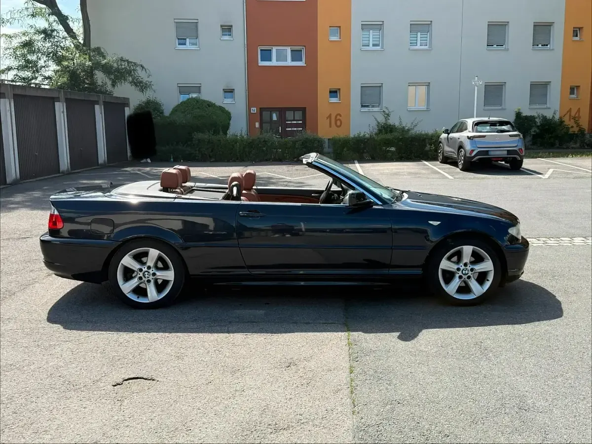 Gebraucht BMW 318 Cabriolet 142 PS (104 kW) 2005 Blau Cabrio