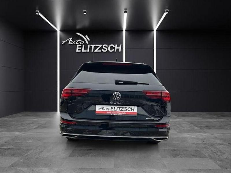 Gebraucht VW Golf VIII Style 190 PS (139 kW) 2022 Deep black perleffekt Kombi