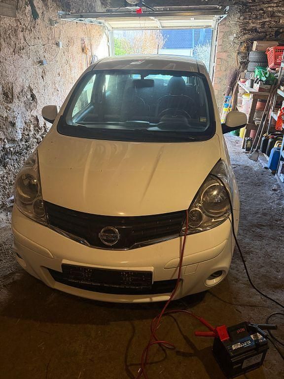 Gebraucht Nissan Note Acenta 88 PS (64 kW) 2009 Weiß Kleinwagen