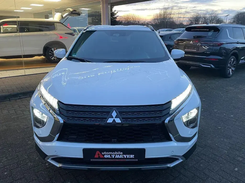 Gebraucht Mitsubishi Eclipse Cross Plus 188 PS (138 kW) 2021 Weiß SUV