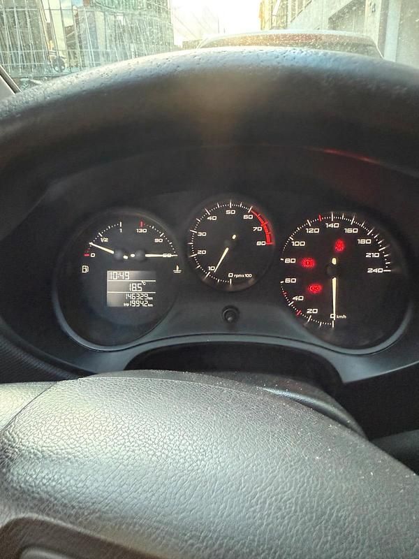 Gebraucht Seat Leon 87 PS (63 kW) 2009 Rot Kleinwagen